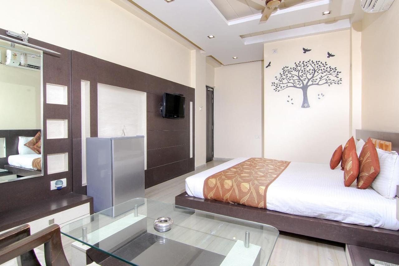 Hotel Sundaram Prayagraj Ngoại thất bức ảnh