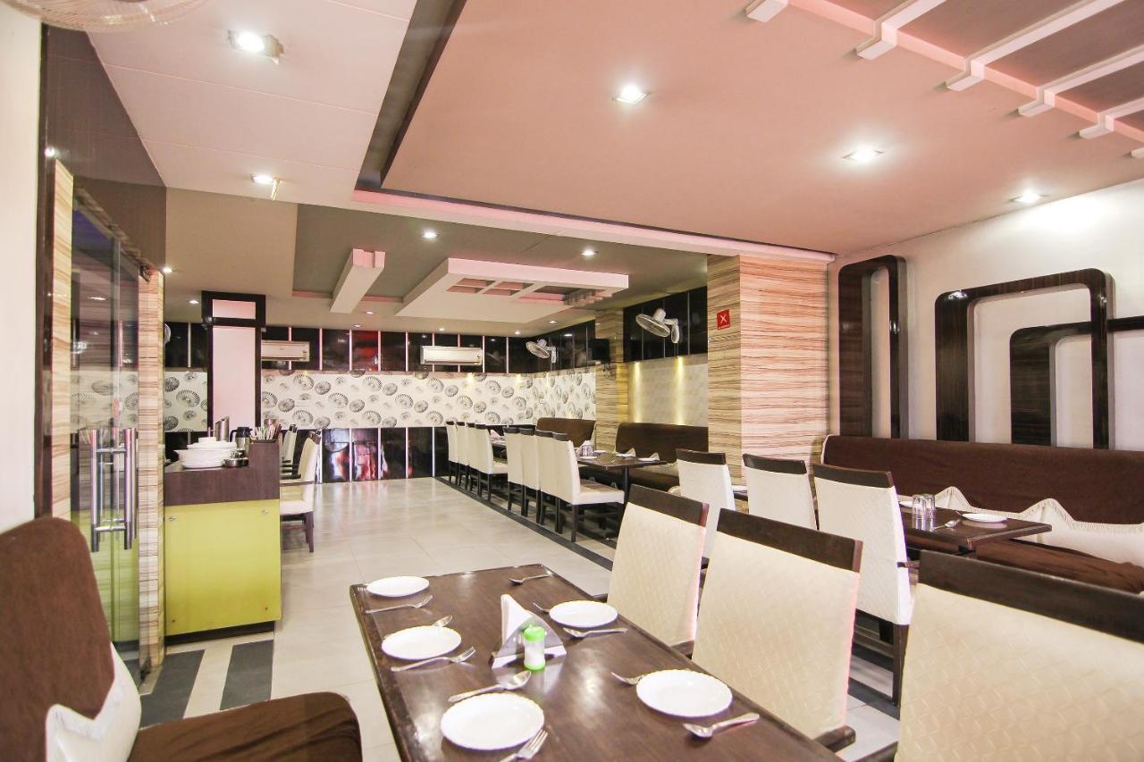 Hotel Sundaram Prayagraj Ngoại thất bức ảnh