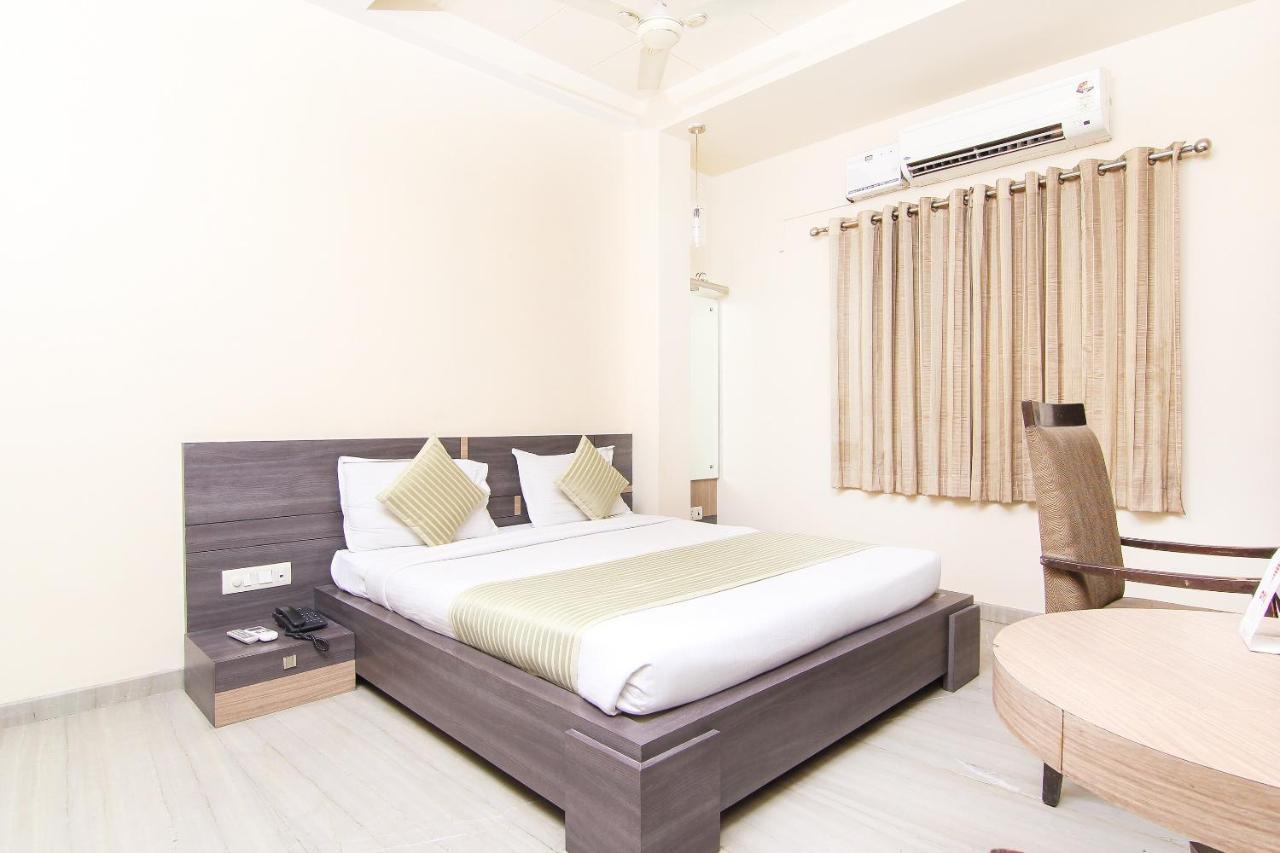 Hotel Sundaram Prayagraj Ngoại thất bức ảnh